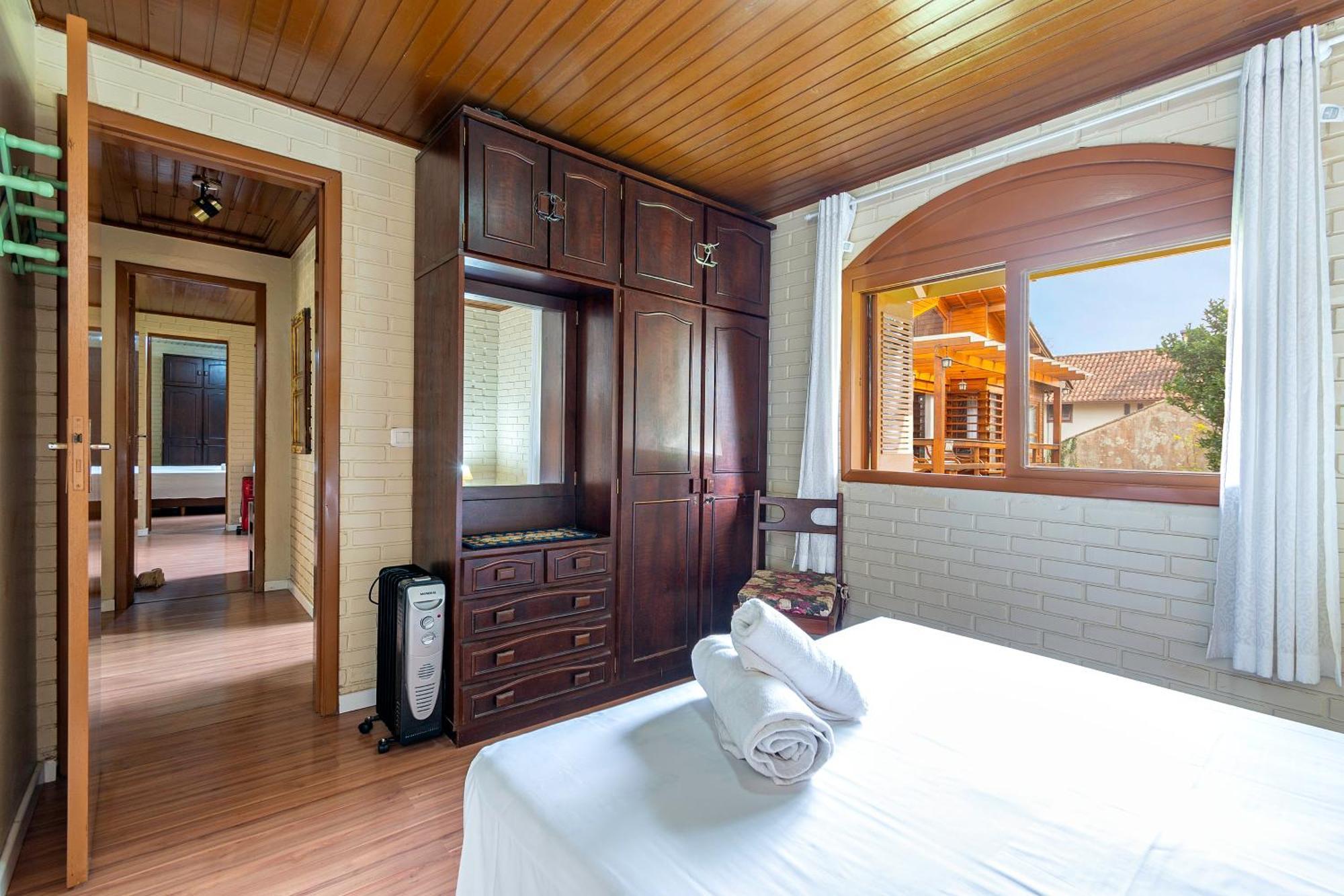 그라마도 Linda Casa 5 Quartos No Lago Negro 빌라 외부 사진