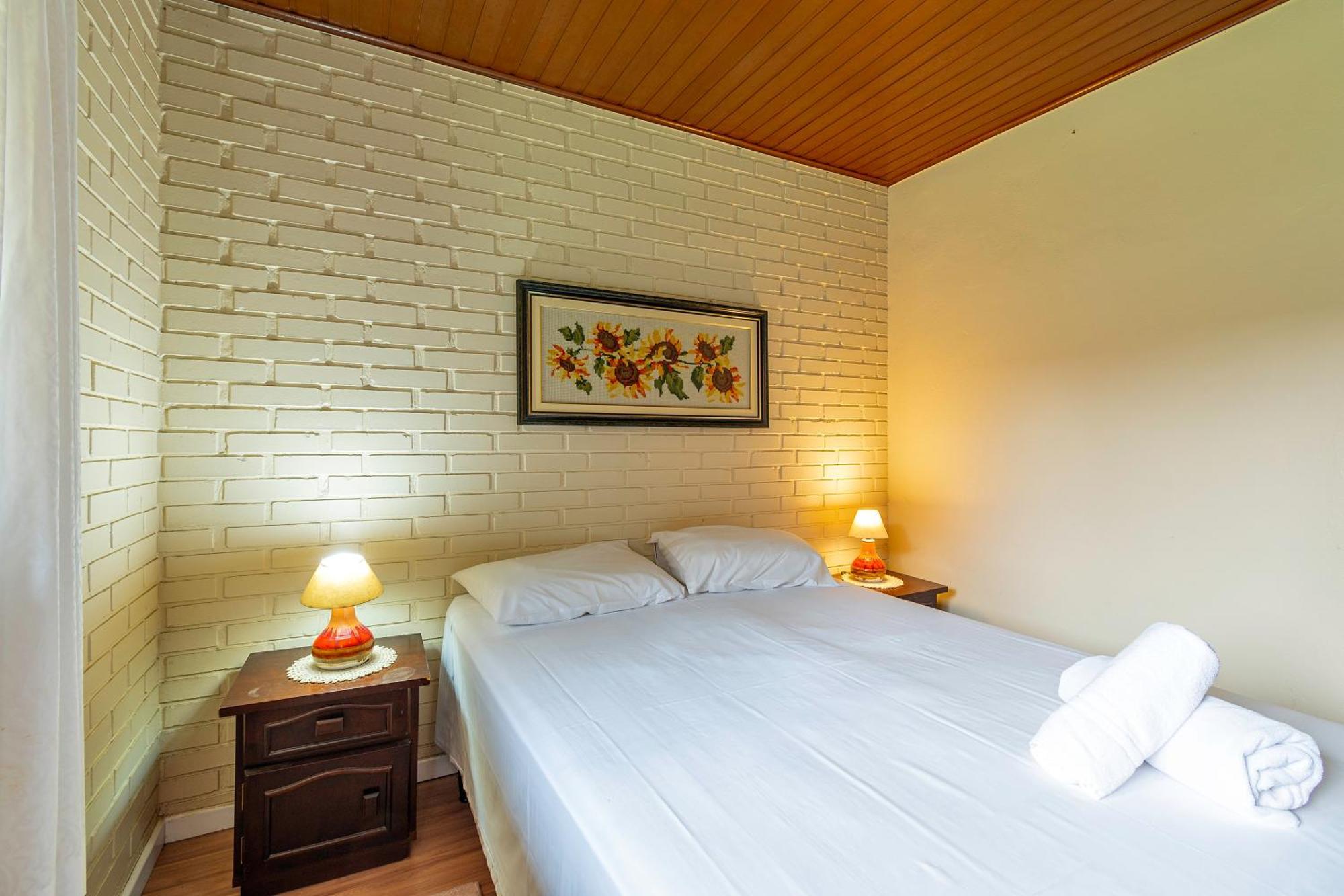 그라마도 Linda Casa 5 Quartos No Lago Negro 빌라 외부 사진