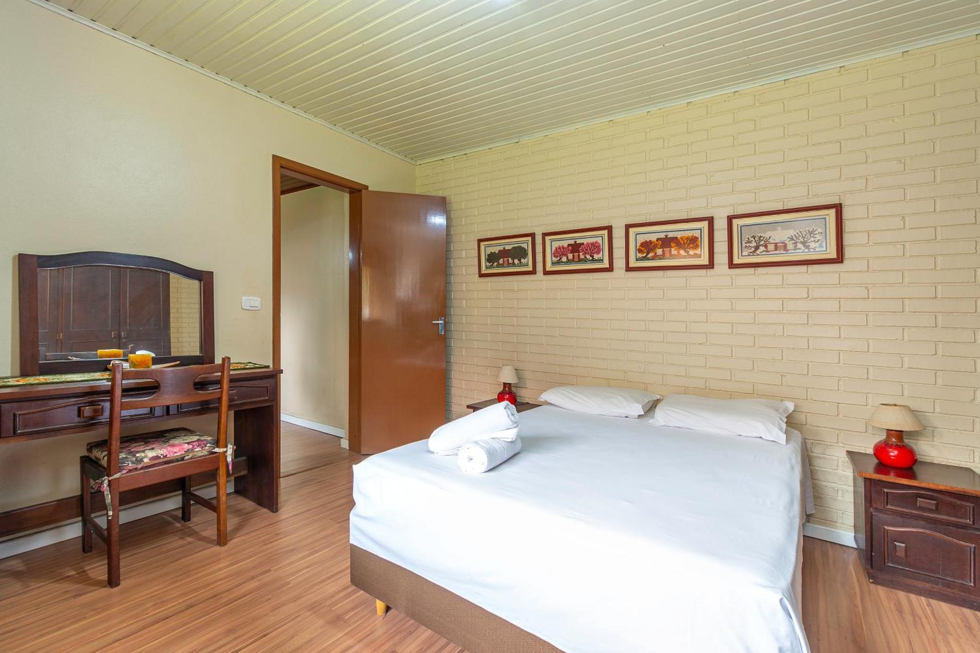 그라마도 Linda Casa 5 Quartos No Lago Negro 빌라 외부 사진